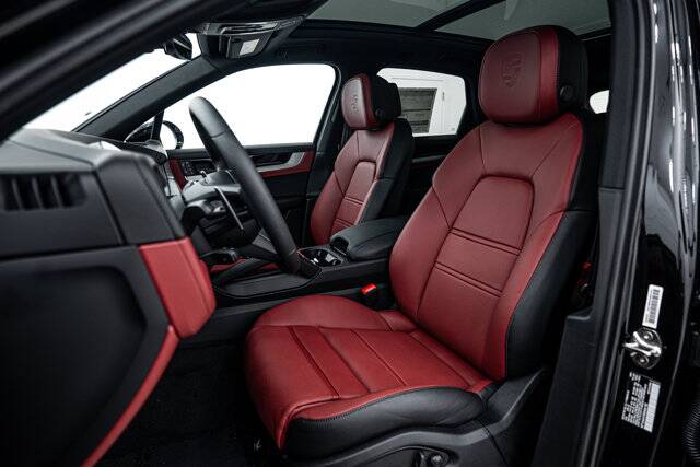 2025 Cayenne picture #5