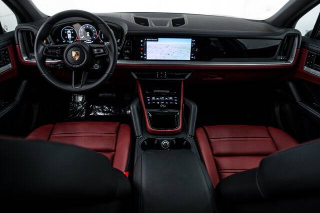 2025 Cayenne picture #12