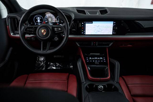 2025 Cayenne picture #13