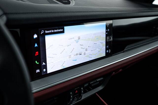 2025 Cayenne picture #18