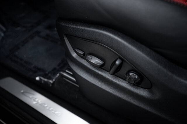 2025 Cayenne picture #22