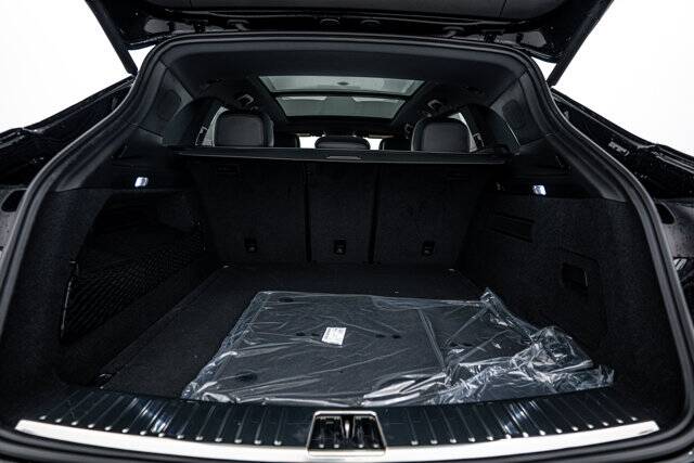 2025 Cayenne picture #24