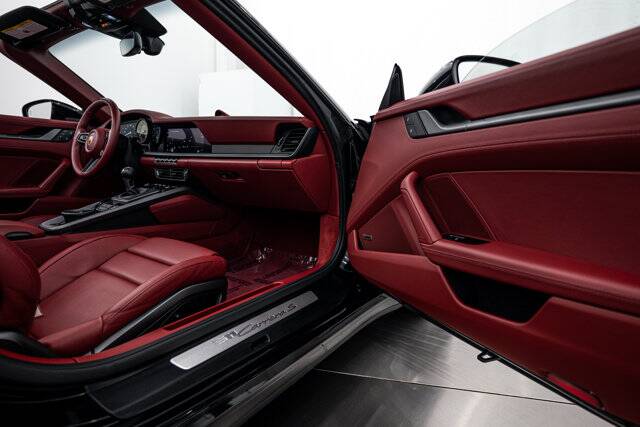 2024 911 Carrera S picture #18