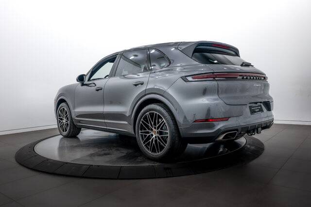 2025 Cayenne picture #3