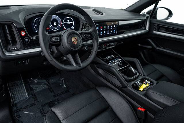 2025 Cayenne picture #4