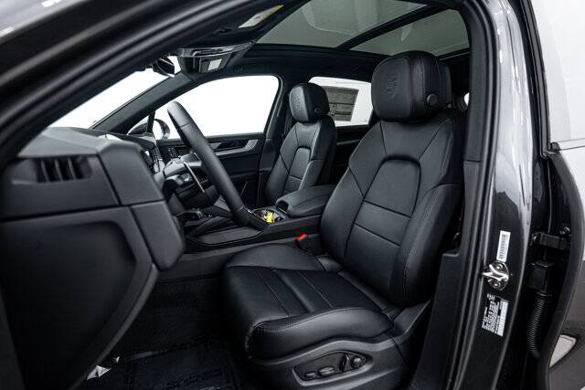 2025 Cayenne picture #5