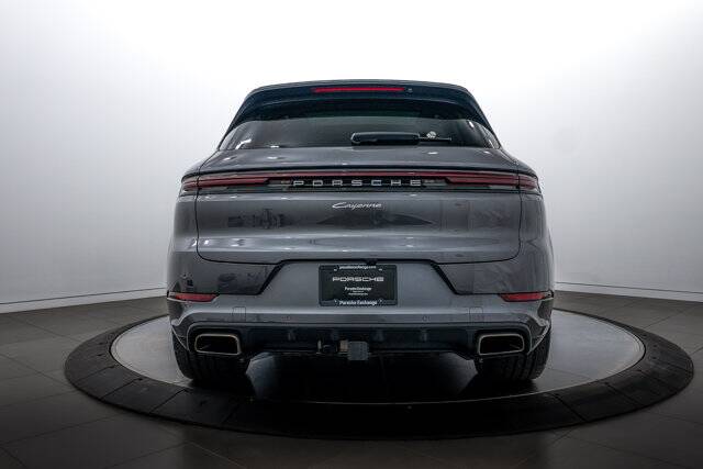 2025 Cayenne picture #6