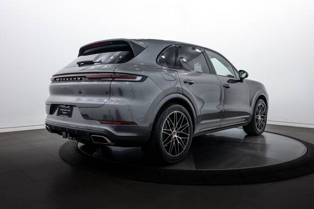 2025 Cayenne picture #7