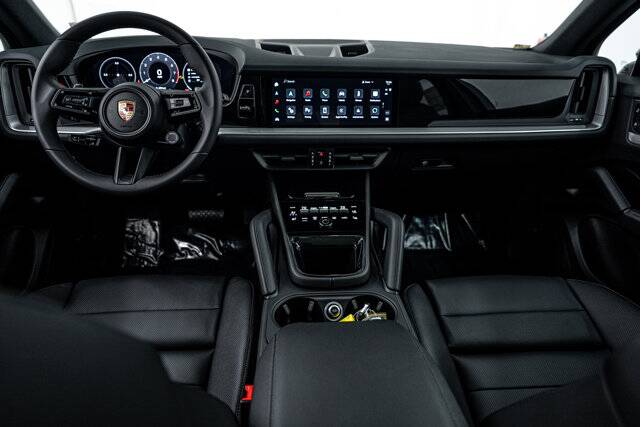 2025 Cayenne picture #12
