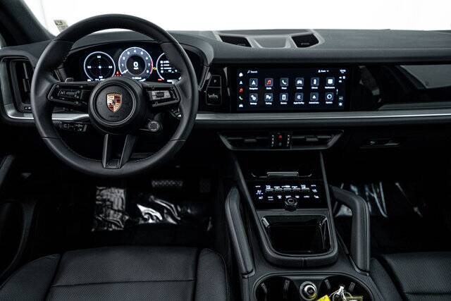 2025 Cayenne picture #13