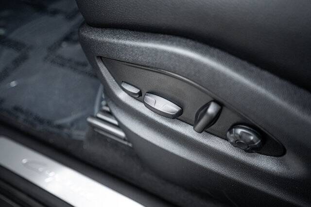 2025 Cayenne picture #21