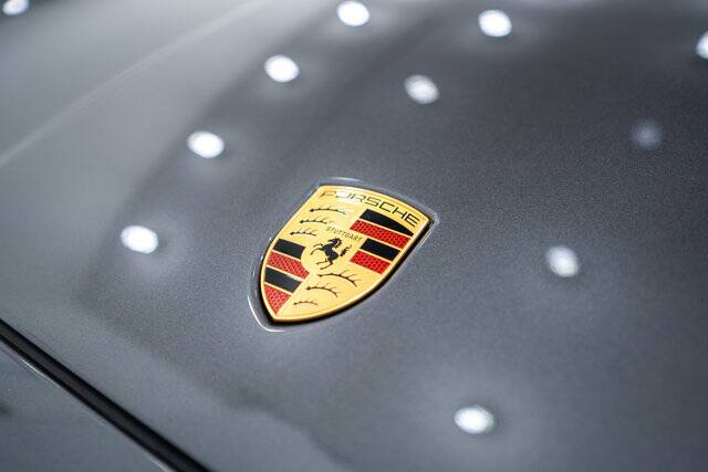 2025 Cayenne picture #25