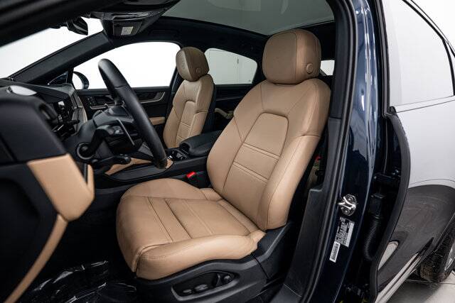 2025 Cayenne picture #5