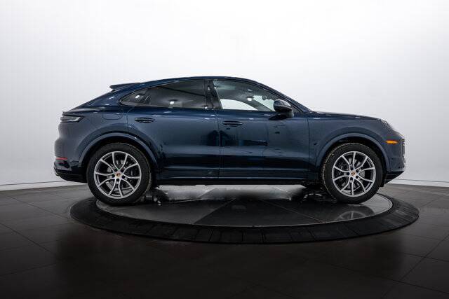 2025 Cayenne picture #8