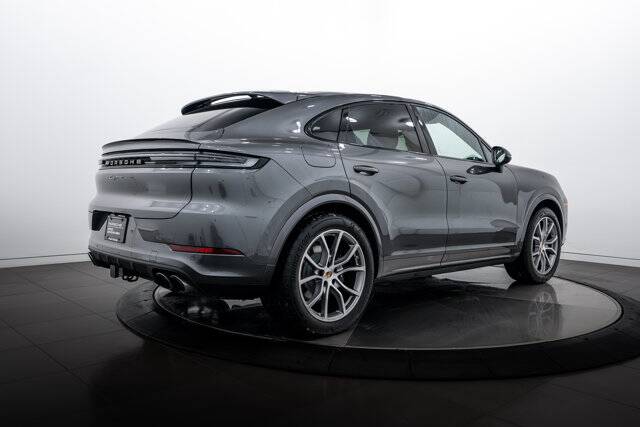 2025 Cayenne picture #7
