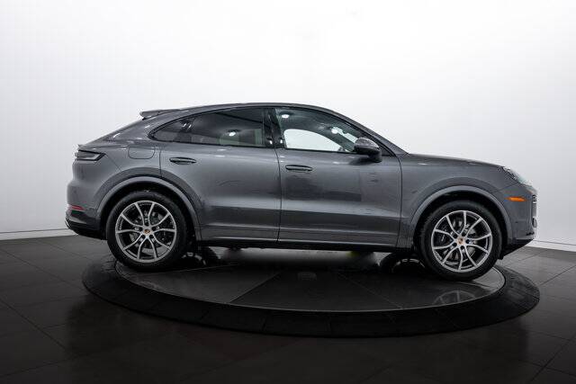 2025 Cayenne picture #8