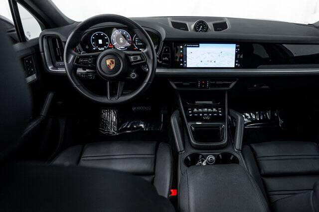2025 Cayenne picture #12