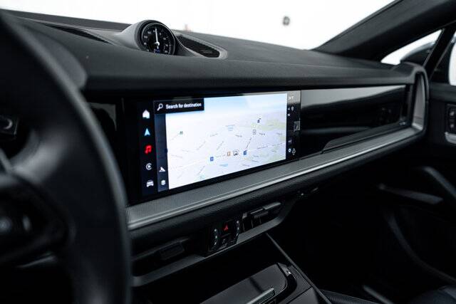 2025 Cayenne picture #16