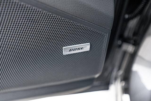 2025 Cayenne picture #20