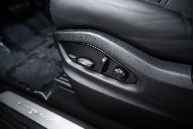 2025 Cayenne picture #21