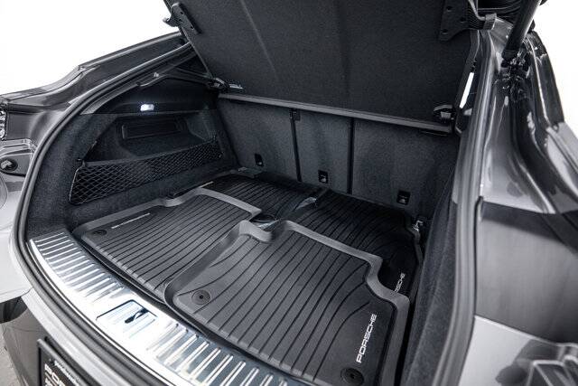 2025 Cayenne picture #25