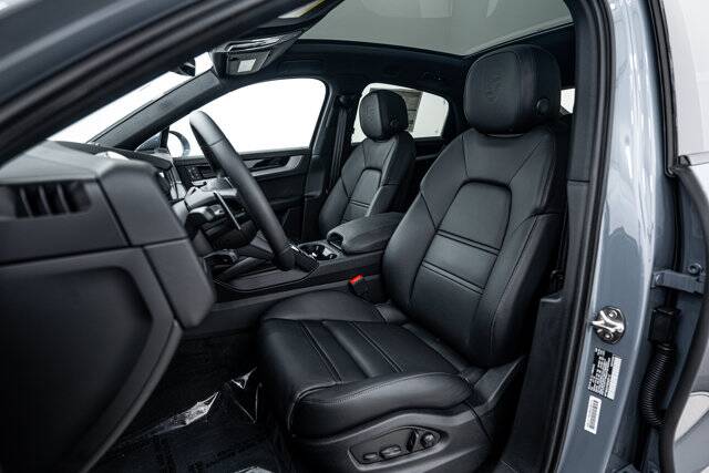 2025 Cayenne picture #5