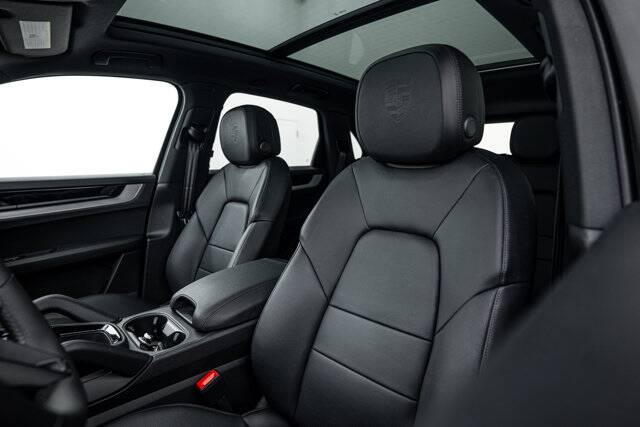 2025 Cayenne picture #5