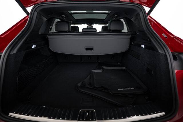 2025 Cayenne picture #26