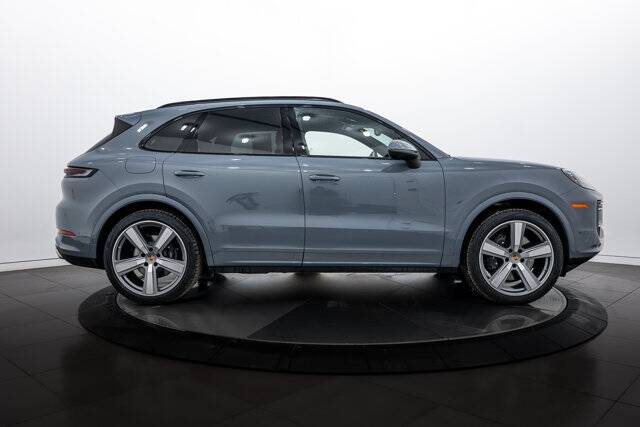 2025 Cayenne picture #8