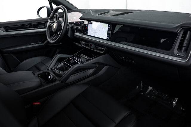 2025 Cayenne picture #13