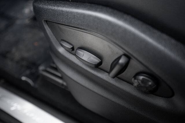 2025 Cayenne picture #20