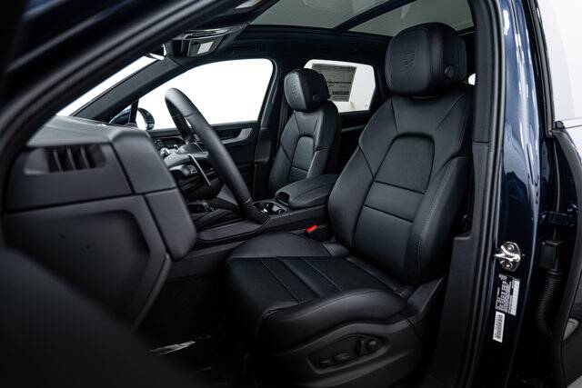 2025 Cayenne picture #5