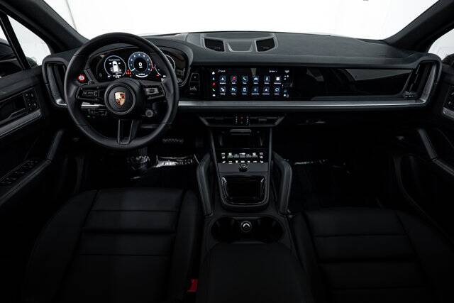 2025 Cayenne picture #13