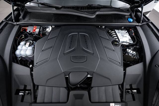 2025 Cayenne picture #22