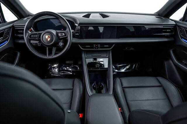 2025 Macan Electric 4 picture #13