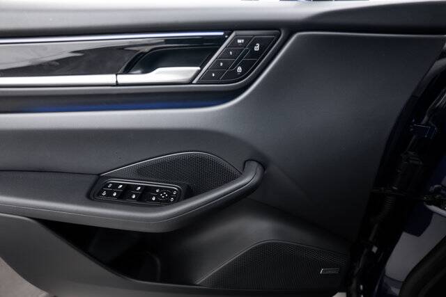 2025 Macan Electric 4 picture #18