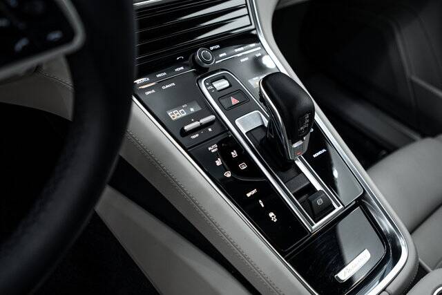 2017 Panamera picture #15