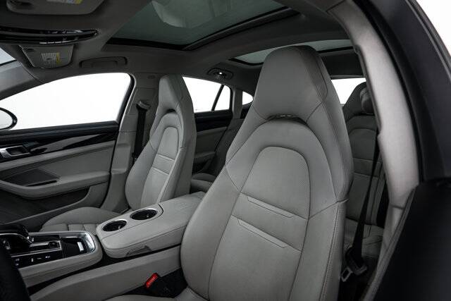 2017 Panamera picture #21