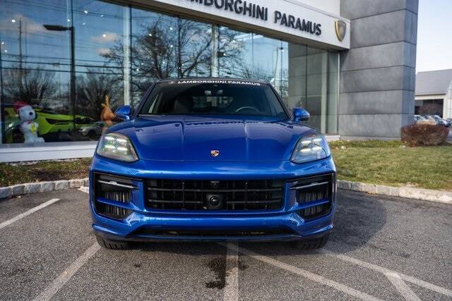 2025 Cayenne Coupe GTS picture #3