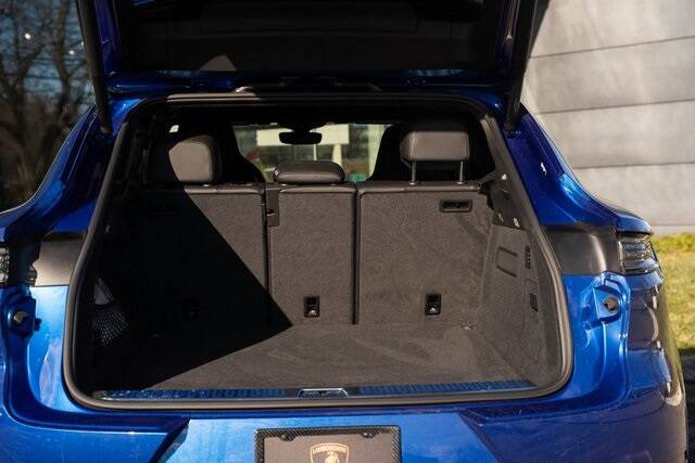 2025 Cayenne Coupe GTS picture #16