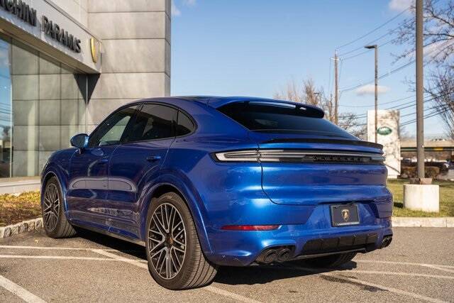 2025 Cayenne Coupe GTS picture #17