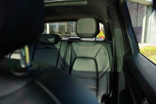 2020 Cayenne Base picture #23