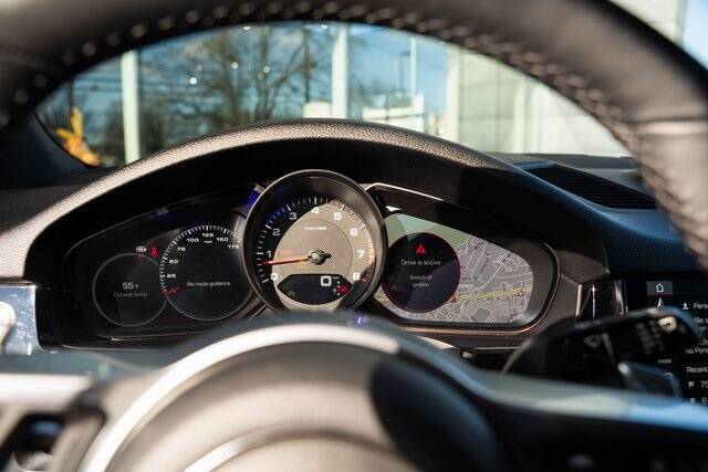 2020 Cayenne Base picture #27