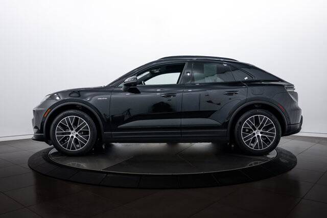 2025 Macan Electric 4 picture #2