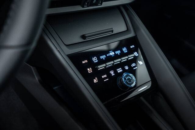 2025 Macan Electric 4 picture #14