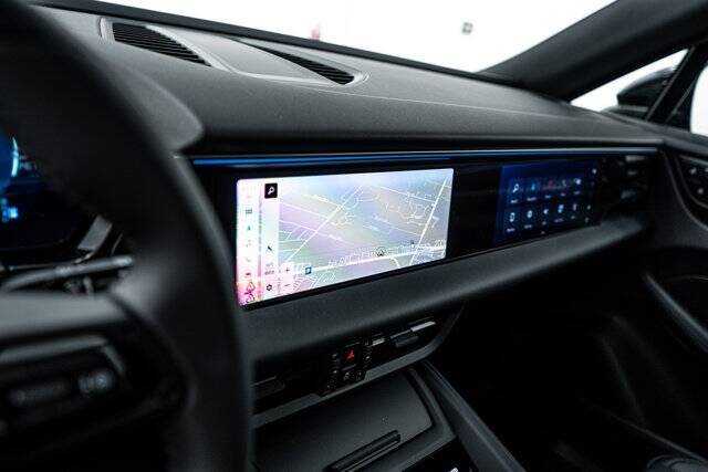 2025 Macan Electric 4 picture #15