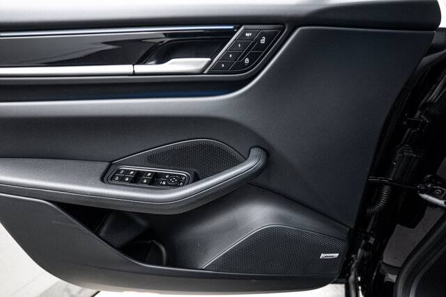 2025 Macan Electric 4 picture #17