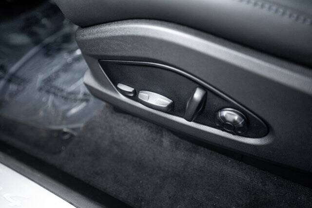 2025 Macan Electric 4 picture #19