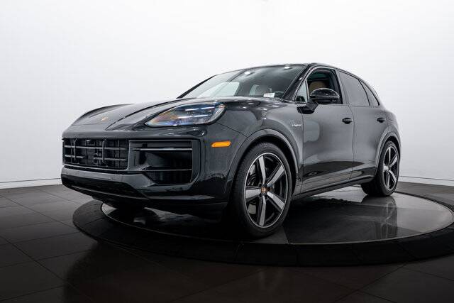 2025 Cayenne S E-Hybrid picture #1