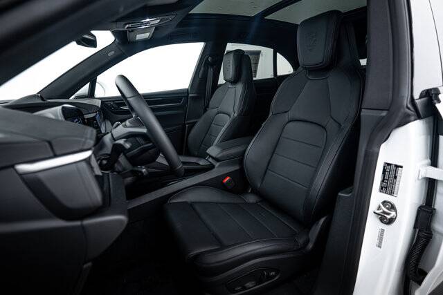 2025 Macan Electric picture #5